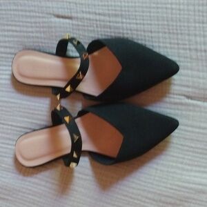 Cuccoo black knit pointed toe flats with gold stud band EUC